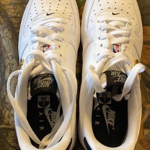 NEW Nike Air- Air Force 1 - only worn once